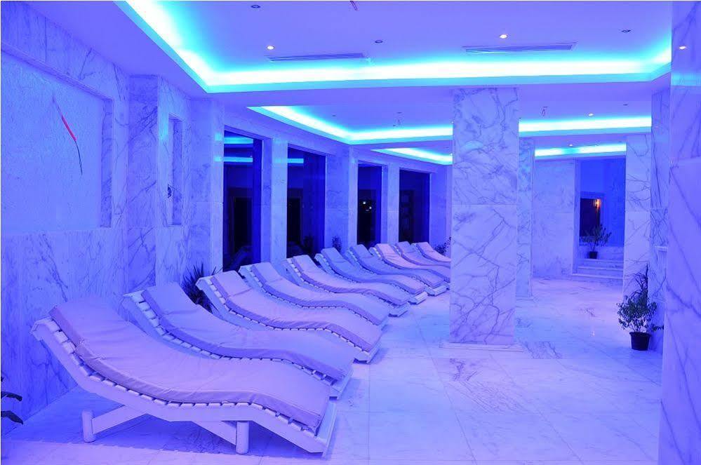 Golden 5 Sapphire Suites Hotel Hurghada Exterior photo
